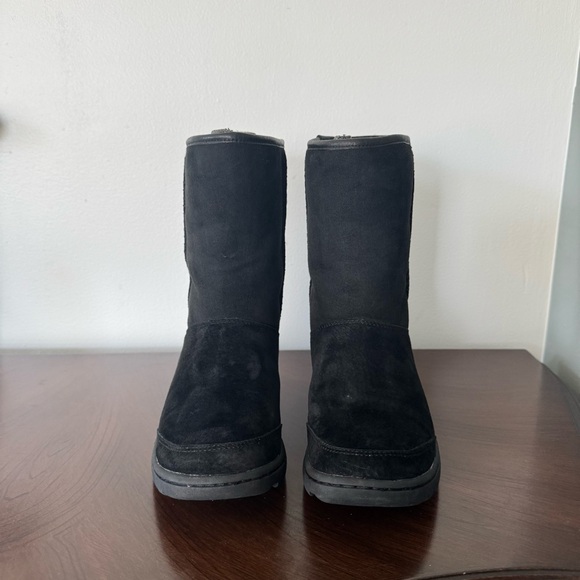 UGG Australia Women's Michaela Black Nubuck Boot Waterproof Winter Lined Size: 5 - Picture 3 of 11